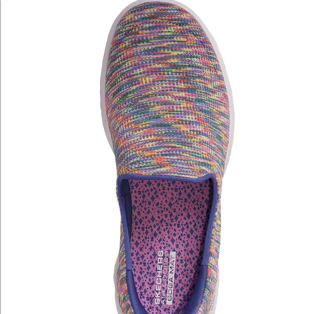 Sketchers Go Walk Shoes